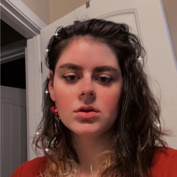 Meet your Posher, Emilee - Picture 1 of 1